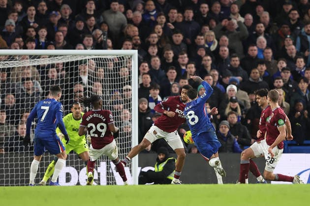 31st January 2026; Stamford Bridge, Chelsea, London, England: Premier League Football, Chelsea versus West Ham United; Enzo Fernandez of Chelsea scores in the 90th+2 minute for 3-2  KatiexChan Content restricted for UK based newspaper