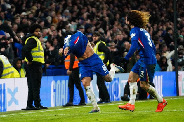 Chelsea v West Ham United, Premier League Enzo Fernandez of Chelsea celebrating his goal to make it 3-2 during the Chelsea v West Ham United Premier League match at Stamford Bridge, London, England on 31 January 2026 Credit: Dylan Hepworth Every Second Media Editorial use only. All images are copyright Every Second Media Limited. No images may be reproduced without prior permission. All rights reserved. Premier League and Football League images are subject to licensing agreements with Football DataCo Limited. see https: www.football-dataco.com Copyright: xIMAGO EveryxSecondxMediax ESM-1782-0074 DylanxHepworthx xEveryxSecondxMediax