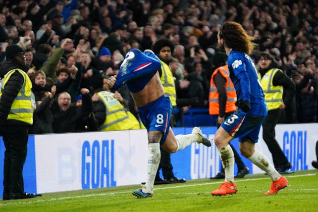 Chelsea v West Ham United, Premier League Enzo Fernandez of Chelsea celebrating his goal to make it 3-2 during the Chelsea v West Ham United Premier League match at Stamford Bridge, London, England on 31 January 2026 Credit: Dylan Hepworth Every Second Media Editorial use only. All images are copyright Every Second Media Limited. No images may be reproduced without prior permission. All rights reserved. Premier League and Football League images are subject to licensing agreements with Football DataCo Limited. see https: www.football-dataco.com Copyright: xIMAGO EveryxSecondxMediax ESM-1782-0075 DylanxHepworthx xEveryxSecondxMediax