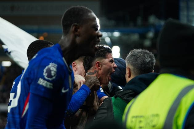 Chelsea v West Ham United, Premier League Enzo Fernandez of Chelsea celebrating his goal to make it 3-2 during the Chelsea v West Ham United Premier League match at Stamford Bridge, London, England on 31 January 2026 Credit: Dylan Hepworth Every Second Media Editorial use only. All images are copyright Every Second Media Limited. No images may be reproduced without prior permission. All rights reserved. Premier League and Football League images are subject to licensing agreements with Football DataCo Limited. see https: www.football-dataco.com Copyright: xIMAGO EveryxSecondxMediax ESM-1782-0085 DylanxHepworthx xEveryxSecondxMediax