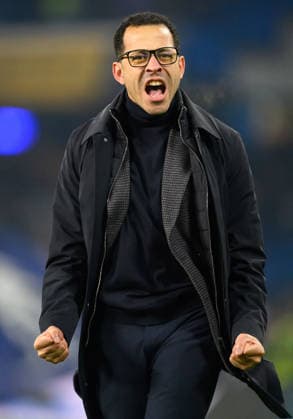 Chelsea v West Ham United - Premier League - Stamford Bridge - London. Chelsea v West Ham United - Premier League - Stamford Bridge - London. Chelsea Manager Liam Rosenior celebrates their win at the final whistle. Picture : Mark Pain LONDON England  Copyright: xMarkxPainx