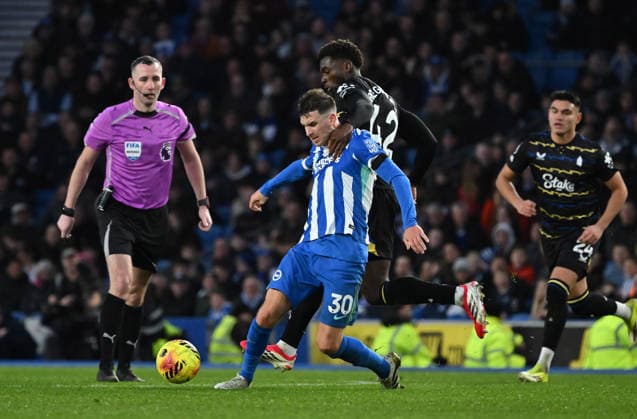 Tim Iroegbunam of Everton pulls back Pascal Gross of Brighton during the Premier League match between Brighton and Hove Albion and Everton at the American Express Stadium, Brighton UK - Saturday 31st January 2026 Brighton v Everton Premier League Football, Amex Stadium, Sussex, UK - 31 Jan 2026Brighton Amex Stadium Sussex United Kingdom Editorial use only. No merchandising. For Football images FA and Premier League restrictions apply inc. no internet mobile usage without FAPL license - for details contact Football Dataco  Copyright: xLizxFinlayson TPI Shutterstockx 16497437bu