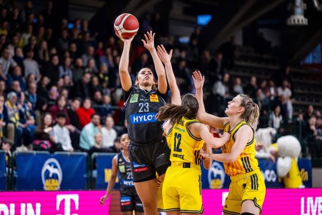 Basketball Berlin 31.01.2026 Saison 2025 2026 DBBL 1. Bundesliga Alba Berlin - Saarlouis Royals Brynn Shoup-Hill (Saarlouis, No.23) Lena Gohlisch (Alba, No.12) Nina Rosemeyer (Alba, No.11)