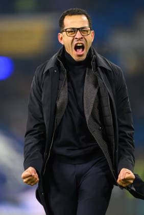 Chelsea v West Ham United - Premier League - Stamford Bridge - London. Chelsea v West Ham United - Premier League - Stamford Bridge - London. Chelsea Manager Liam Rosenior celebrates their win at the final whistle. Picture : Mark Pain LONDON England  Copyright: xMarkxPainx