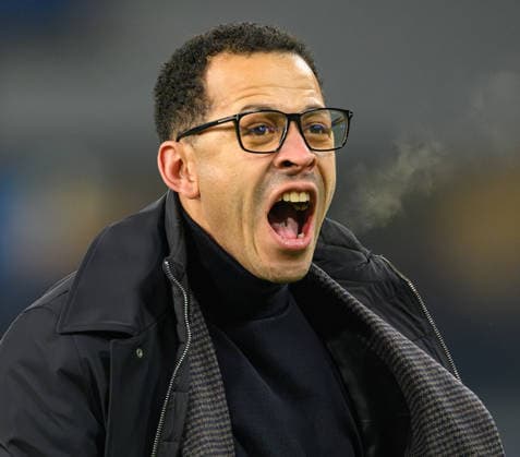 Chelsea v West Ham United - Premier League - Stamford Bridge - London. Chelsea v West Ham United - Premier League - Stamford Bridge - London. Chelsea Manager Liam Rosenior celebrates their win at the final whistle. Picture : Mark Pain LONDON England  Copyright: xMarkxPainx