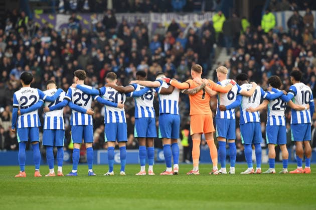 Brighton and Hove Albion v Everton, Premier League Brighton players stand together for a minutes silence in memory of Brighton Women s and Girls Head coach Rado Vidosic before the Premier League match between Brighton and Hove Albion and Everton at the American Express Stadium, Brighton and Hove, UK on 31 January 2026. Brighton and Hove American Express Stadium East Sussex UK Editorial use only DataCo restrictions apply See www.football-dataco.com , Copyright: xJeffxMoodx PSI-23658-0122