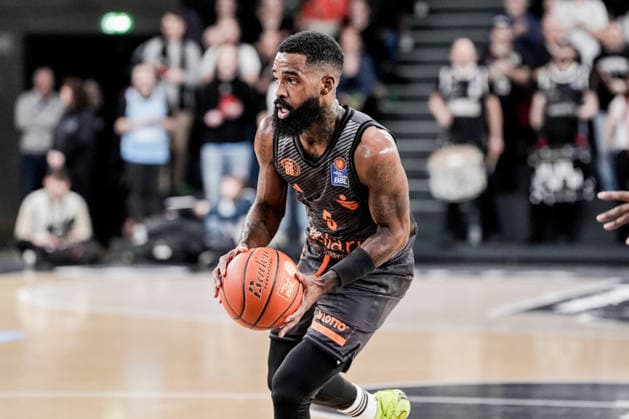 Deutschland: easyCredit BBL, Hauptrunde 2025 26, 18. Spieltag Veolia Towers Hamburg vs NINERS Chemnitz Inselpark Arena (Hamburg): Corey Davis (NINERS Chemnitz, 5) Copyright: xStefanxTrochax
