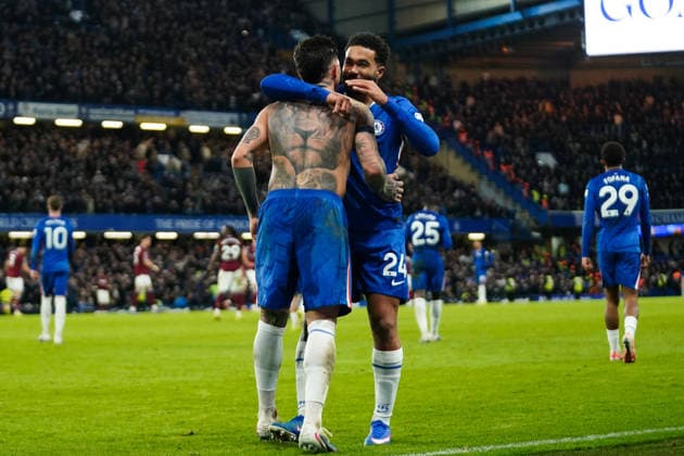 Chelsea v West Ham United, Premier League Enzo Fernandez of Chelsea celebrating his goal to make it 3-2 during the Chelsea v West Ham United Premier League match at Stamford Bridge, London, England on 31 January 2026 Credit: Dylan Hepworth Every Second Media Editorial use only. All images are copyright Every Second Media Limited. No images may be reproduced without prior permission. All rights reserved. Premier League and Football League images are subject to licensing agreements with Football DataCo Limited. see https: www.football-dataco.com Copyright: xIMAGO EveryxSecondxMediax ESM-1782-0116 DylanxHepworthx xEveryxSecondxMediax