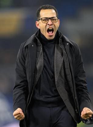 Chelsea v West Ham United - Premier League - Stamford Bridge - London. Chelsea v West Ham United - Premier League - Stamford Bridge - London. Chelsea Manager Liam Rosenior celebrates their win at the final whistle. Picture : Mark Pain LONDON England  Copyright: xMarkxPainx