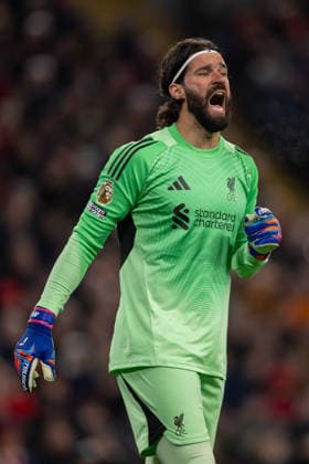 Football - FA Premier League - Liverpool FC v Newcastle United FC LIVERPOOL, ENGLAND - Saturday, January 31, 2026: Liverpool s goalkeeper Alisson Becker during the FA Premier League match between Liverpool FC and Newcastle United FC at Anfield. (Photo by David Rawcliffe Propaganda) LIVERPOOL Anfield MERSEYSIDE ENGLAND  Copyright: xDavidxRawcliffex P2026-01-31-Liverpool_Newcastle-36
