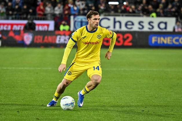 Pol Lirola of Hellas Verona during Cagliari Calcio vs Hellas Verona FC, Italian soccer Serie A match in Cagliari, Italy, January 31 2026  Copyright: xLuigixCanu IPAxSportx xipa-agency.netx xx IPA_70809551 IPA_Agency_IPA70809551