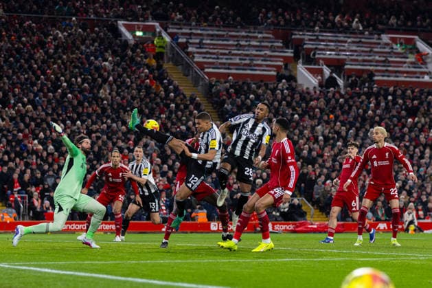 Football - FA Premier League - Liverpool FC v Newcastle United FC LIVERPOOL, ENGLAND - Saturday, January 31, 2026: Newcastle United s Malick Thiaw with an attempt on goal during the FA Premier League match between Liverpool FC and Newcastle United FC at Anfield. (Photo by David Rawcliffe Propaganda) LIVERPOOL Anfield MERSEYSIDE ENGLAND  Copyright: xDavidxRawcliffex P2026-01-31-Liverpool_Newcastle-45