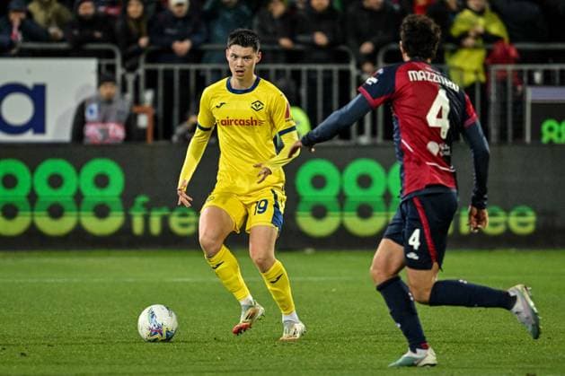 Tobias Slotsager of Hellas Verona during Cagliari Calcio vs Hellas Verona FC, Italian soccer Serie A match in Cagliari, Italy, January 31 2026  Copyright: xLuigixCanu IPAxSportx xipa-agency.netx xx IPA_70810028 IPA_Agency_IPA70810028