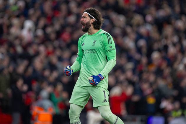 Football - FA Premier League - Liverpool FC v Newcastle United FC LIVERPOOL, ENGLAND - Saturday, January 31, 2026: Liverpool s goalkeeper Alisson Becker celebrates his side scoring their first and equalising goal during the FA Premier League match between Liverpool FC and Newcastle United FC at Anfield. (Photo by David Rawcliffe Propaganda) LIVERPOOL Anfield MERSEYSIDE ENGLAND  Copyright: xDavidxRawcliffex P2026-01-31-Liverpool_Newcastle-55