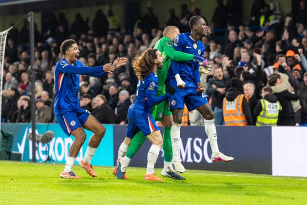 Chelsea v West Ham United, Premier League Chelsea celebrate their 3-2 win after the final whistle during the Premier League match between Chelsea and West Ham United at Stamford Bridge, London, UK on 31 January 2026. London Stamford Bridge Greater London UK Editorial use only DataCo restrictions apply See www.football-dataco.com , Copyright: xToyinxOshodix PSI-23659-0089