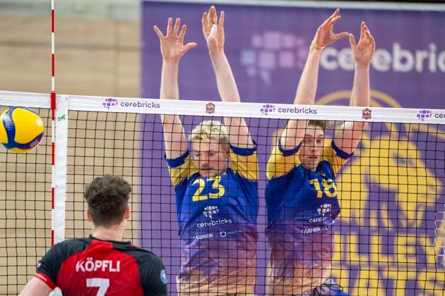1.Volleyball Bundesliga -Saison 2025 2026 Cerebricks Volley Goats Mitteldeutschland vs.Barock Volleys MTV Ludwigsburg Halle, Deutschland 31. Januar 2026: Im Bild:v.li.Tim Köpfli Knoepfli (Ludwigsburg), Samuel Schellenberg (Bitterfeld) und Dax Tompkins (Bitterfeld) Halle Saale swh.Arena Sachsen-Anhalt Deutschland
