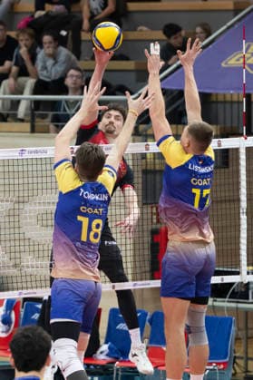 1.Volleyball Bundesliga -Saison 2025 2026 Cerebricks Volley Goats Mitteldeutschland vs.Barock Volleys MTV Ludwigsburg Halle, Deutschland 31. Januar 2026: Im Bild:v.li.Dax Tompkins (Bitterfeld), Tim Köpfli Knoepfli (Ludwigsburg) und Valdas Listanskis (Bitterfeld) Halle Saale swh.Arena Sachsen-Anhalt Deutschland