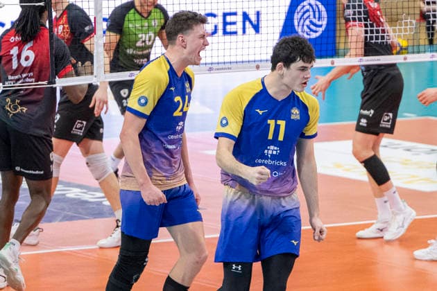 1.Volleyball Bundesliga -Saison 2025 2026 Cerebricks Volley Goats Mitteldeutschland vs.Barock Volleys MTV Ludwigsburg Halle, Deutschland 31. Januar 2026: Im Bild:v.li.Clay Wieter (Bitterfeld) und Nick Breitenbach (Bitterfeld) Jubel, Freude, Emotion, Halle Saale swh.Arena Sachsen-Anhalt Deutschland