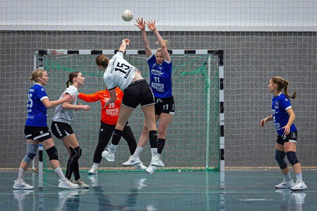 31.01.2026, xovx, Handball Frauen Handball Oberliga Mitte, HSG Lumdatal - HSG Linden v.l. Sibell Althen (HSG Lumdatal), Lilli Allendörfer (HSG Linden), Nelly Rexin (HSG Linden), Rebecca Lutz (HSG Lumdatal), Nina Hasenkamp (HSG Lumdatal), Madeleine Müller (HSG Lumdatal) Rabenau-Londorf Lumdatalhalle Hessen Deutschland (DE)