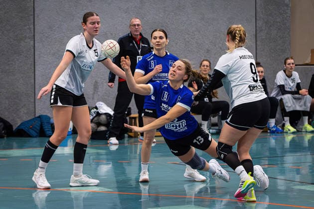 31.01.2026, xovx, Handball Frauen Handball Oberliga Mitte, HSG Lumdatal - HSG Linden v.l. Nelly Rexin (HSG Linden), Johanna Romann (HSG Lumdatal), Madeleine Müller (HSG Lumdatal), Lena Lepere (HSG Linden) Rabenau-Londorf Lumdatalhalle Hessen Deutschland (DE)