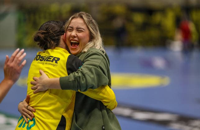 GER, Dortmund, Borussia Dortmund vs HSG Bensheim Auerbach Flames, Alsco Handball Bundesliga Frauen, Handball, DHB, Spielzeit 2025 2026, Sporthalle Wellinghofen, 15. Spieltag im Bild: Freude und Emotionen nach dem Sieg, Jubel, DFB DFL REGULATIONS PROHIBIT ANY USE OF PHOTOGRAPHS AS IMAGE SEQUENCES AND OR QUASI-VIDEO, 31.01.2026 Copyright: HMBxMedia HendrikxHamelau