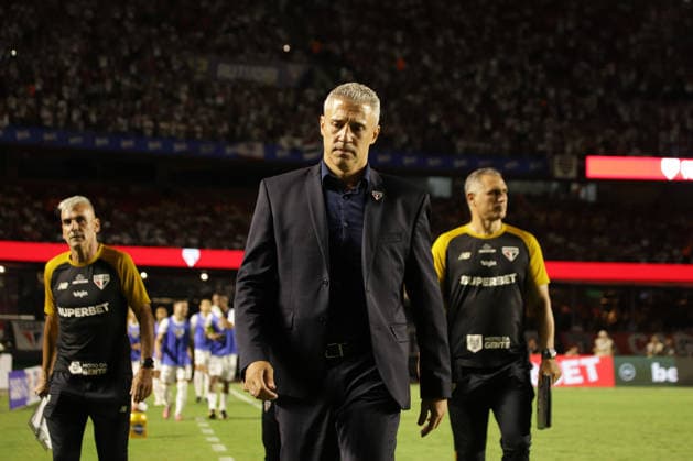 match between Sao Paulo and Santos for the Paulista championship Sao Paulo (SP), 01 31 2026 - Brasileirao Sao Paulo vs Santos - Crespo during the match between Sao Paulo and Santos, valid for the 6th round of the Campeonato Paulista, this Saturday, January 31, 2026, at the Morumbi stadium, in Sao Paulo-SP. (Foto: Fabricio Bomjardim Thenews2 imago images) SPO  Copyright: xFabricioxBomjardimxdaxSilvax