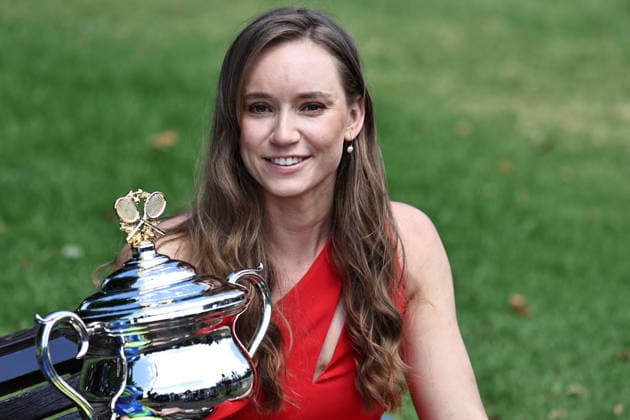Elena Rybakina, KAZ, after final of 2026 Australian Open in Melbourne during a photoshoot at Yarra river, 01 02 2026; - *** Elena Rybakina, KAZ, after final of 2026 Australian Open in Melbourne during a photoshoot at Yarra river, 01 02 2026 
