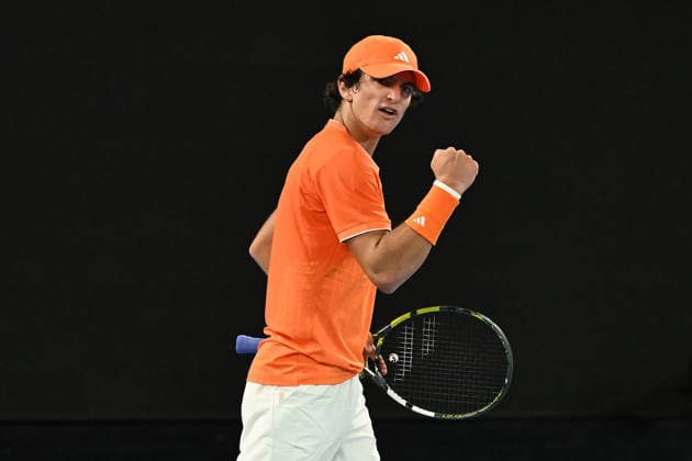 TENNIS AUSTRALIAN OPEN, Keaton Hance of the U.S reacts after winning a point against Ziga Sesko of Slovenia during the boy s singles final on day 15 of the 2026 Australian Open tennis tournament at Melbourne Park in Melbourne, Sunday, February 1, 2026. ( NO ARCHIVING MELBOURNE VICTORIA AUSTRALIA  Copyright: xJAMESxROSSx 20260201193331498975