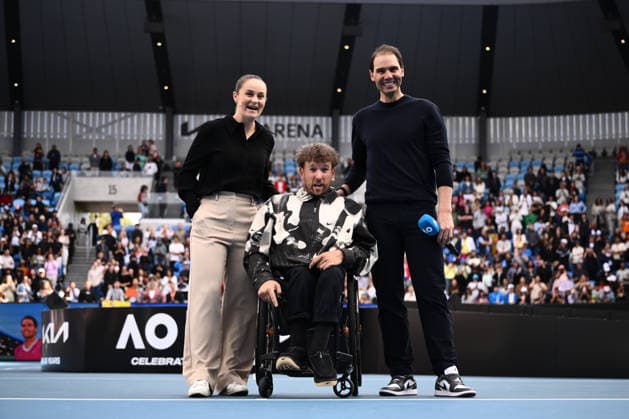 TENNIS AUSTRALIAN OPEN, Spanish former tennis player Rafael Nadal (right) poses for a photo with former Australian tennis player Ash Barty (left) and former Australian tennis player Dylan Alcott during a fan event during Day 15 of the 2026 Australian Open tennis tournament at Melbourne Park in Melbourne, Sunday, February 1, 2026. ( NO ARCHIVING MELBOURNE VICTORIA AUSTRALIA  Copyright: xJOELxCARRETTx 20260201158518794165