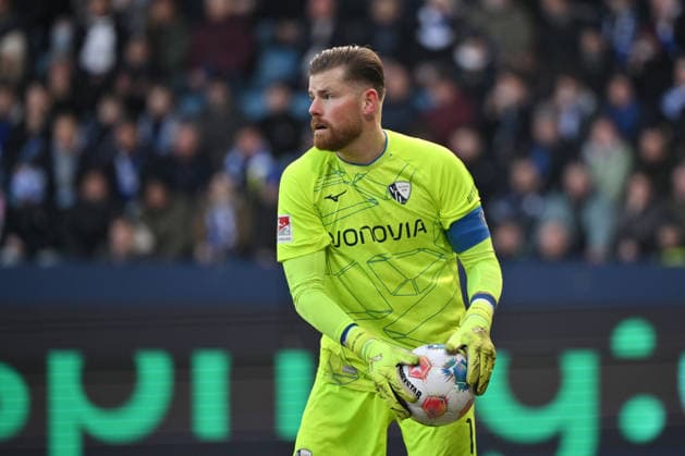 Torwart Timo Horn (VfL Bochum) 31.01.2026, Fussball 2. Bundesliga, Saison 2025 2026, 20. Spieltag, VfL Bochum - FC Schalke 04 2:0 DFL regulations prohibit any use of photographs as image sequences and or quasi-video Bochum Vonovia Ruhrstadion Nordrhein Westfalen Deutschland