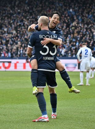 Jubel 2:0 Philipp Hofmann (VfL Bochum), Koji Miyoshi (VfL Bochum), v.li. 31.01.2026, Fussball 2. Bundesliga, Saison 2025 2026, 20. Spieltag, VfL Bochum - FC Schalke 04 2:0 DFL regulations prohibit any use of photographs as image sequences and or quasi-video Bochum Vonovia Ruhrstadion Nordrhein Westfalen Deutschland