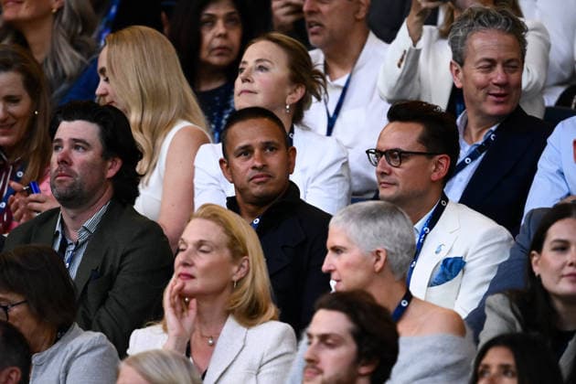 TENNIS AUSTRALIAN OPEN, Australian cricketer Usman Khawaja watches Novak Djokovic of Serbia in action during the men™s singles final against Carlos Alcaraz of Spain on day 15 of the 2026 Australian Open tennis tournament at Melbourne Park in Melbourne, Sunday, February 1, 2026. ( NO ARCHIVING MELBOURNE VICTORIA AUSTRALIA  Copyright: xJOELxCARRETTx 20260201183848014438