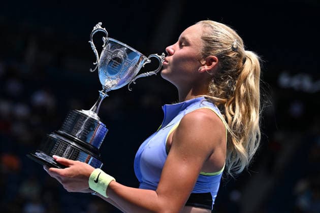Australian Open 2026 - Ksenia Efremova Wins The Girl Juniors Final Ksenia Efremova (FRA) wins the girl juniors final at the 2026 Australian Open at Melbourne Park in Melbourne, AUSTRALIA, on February, 1 , 2026. Photo by Corinne Dubreuil ABACAPRESS.COM Melbourne Australia  Copyright: xDubreuilxCorinne ABACAx