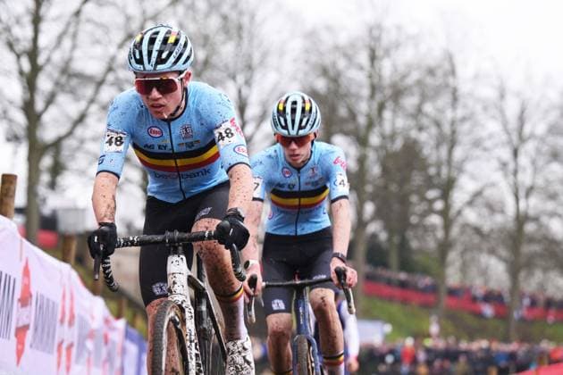 Belgian Jari Van Lee and Belgian Giel Lejeune pictured in action during the junior men race at UCI Cyclocross World Championships, on Sunday 01 February 2026, in Hulst, The Netherlands. DAVIDxPINTENS  x160210910x