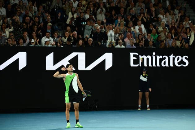 TENNIS AUSTRALIAN OPEN, Carlos Alcaraz of Spain reacts during the men™s singles final against Novak Djokovic of Serbia on day 15 of the 2026 Australian Open tennis tournament at Melbourne Park in Melbourne, Sunday, February 1, 2026. ( NO ARCHIVING MELBOURNE VICTORIA AUSTRALIA  Copyright: xJOELxCARRETTx 20260201173655967584