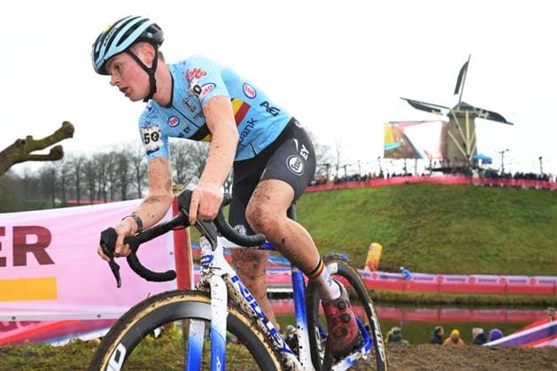 Belgian Bas Vanden Eynde pictured in action during the junior men race at UCI Cyclocross World Championships, on Sunday 01 February 2026, in Hulst, The Netherlands. DAVIDxPINTENS  x160212696x
