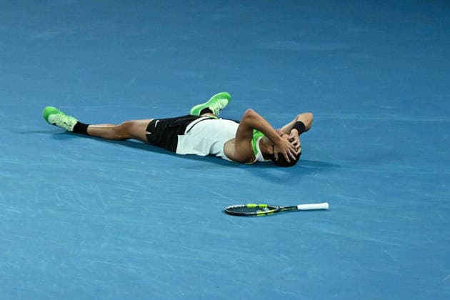 TENNIS AUSTRALIAN OPEN, Carlos Alcaraz of Spain celebrates after winning the men™s singles final against Novak Djokovic of Serbia on day 15 of the 2026 Australian Open tennis tournament at Melbourne Park in Melbourne, Sunday, February 1, 2026. ( NO ARCHIVING MELBOURNE VICTORIA AUSTRALIA  Copyright: xJAMESxROSSx 20260201139577396127