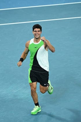 TENNIS AUSTRALIAN OPEN, Carlos Alcaraz of Spain celebrates after winning the men™s singles final against Novak Djokovic of Serbia on day 15 of the 2026 Australian Open tennis tournament at Melbourne Park in Melbourne, Sunday, February 1, 2026. ( NO ARCHIVING MELBOURNE VICTORIA AUSTRALIA  Copyright: xJAMESxROSSx 20260201114055798620
