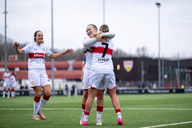 Daphina Redzepi (VfB Stuttgart, 07), Leonie Schetter (VfB Stuttgart, 77), Fabienne Dongus (VfB Stuttgart, 33) jubeln ueber das Tor zum 2:0, GER, VfB Stuttgart vs SG 99 Andernach, Fussball, Frauen, 2. Bundesliga, 15. Spieltag, Saison 2025 2026, 01.02.2026 GER, VfB Stuttgart vs SG 99 Andernach, Fussball, Frauen, 2. Bundesliga, 15. Spieltag, Saison 2025 2026, 01.02.2026 Bad Cannstatt Copyright: xEibner-Pressefoto Memmlerx EP_MMR