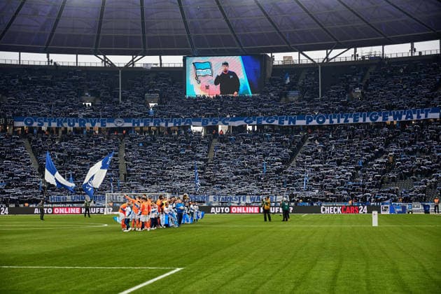 Hertha BSC Berlin, gegen Polizeigewalt, GER, Hertha BSC vs. ,SV Darmstadt 98, 2. Bundesliga, Saison 2025 2026, 20. Spieltag, 01.02.2026 (DFL REGULATIONS PROHIBIT ANY USE OF PHOTOGRAPHS AS IMAGE SEQUENCES AND OR QUASI - VIDEO). GER, Hertha BSC vs. ,SV Darmstadt 98, 2. Bundesliga, Saison 2025 2026, 20. Spieltag, 01.02.2026 Berlin