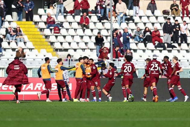 Che Adams (Torino Fc) celebrates after scoring his team s first goal with team mates, Serie A, Torino FC v US Lecce , Olimpico, February 1, 2026, Turin, Italy.