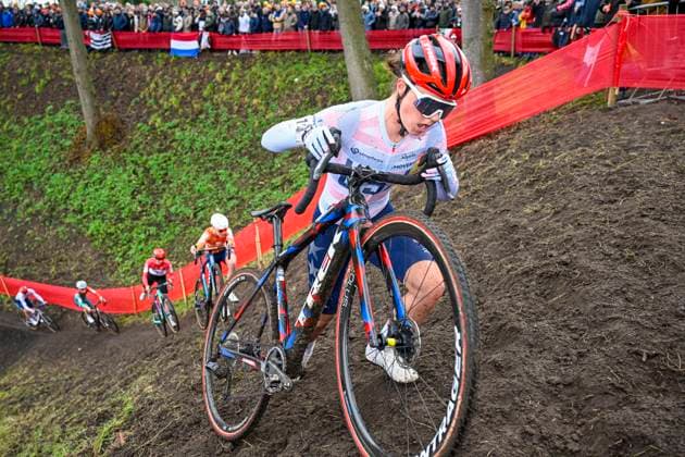 UCI World Championships 2026 Hulst HULST, THE NETHERLANDS - FEBRUARY 01 : Sarkisov Alyssa (Usa) in action during the 2026 UCI Cyclo-Cross World Championships for Women Under 23 on February 01, 2026 in Hulst, The Netherlands, 01 02 2026 Hulst The Netherlands  Copyright: xNicoxVereeckenx