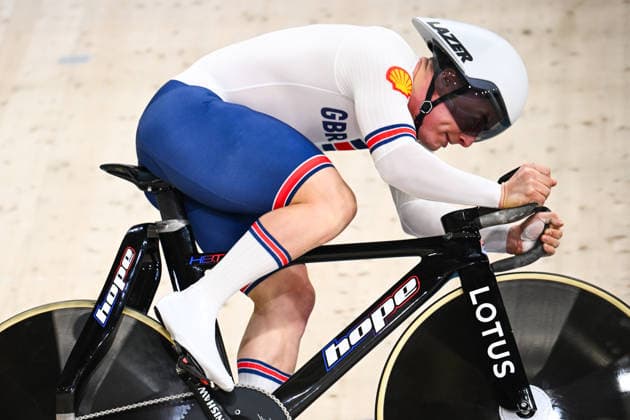 2026 UEC Track Elite European Championships Picture by Olly Hassell SWpix.com - 01 02 2026 - Cycling - 2026 UEC Track Elite European Championships - Konya Velodrome, Konya, Türkiye - Men s Team Sprint Qualifying - Matthew Richardson (Great Britain) Copyright: x xSWpix.comx(t axPhotographyxHubxLtd)xOllyxHassell SWpix.comx SWP-3177-0086
