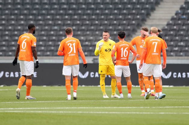 01.02.2026, xtgx, Fussball 2.Bundesliga, Hertha BSC Berlin - SV Darmstadt 98 v.l. Patric Pfeiffer (SV Darmstadt 98) Niklas Schmidt (SV Darmstadt 98) Marcel Schuhen (SV Darmstadt 98) Hiroki Akiyama (SV Darmstadt 98) Enttäuscht, traurig, frustriert (DFL DFB REGULATIONS PROHIBIT ANY USE OF PHOTOGRAPHS as IMAGE SEQUENCES and or QUASI-VIDEO) Berlin