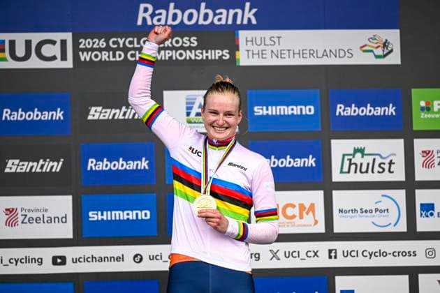 UCI World Championships 2026 Hulst HULST, THE NETHERLANDS - FEBRUARY 01 : Bentveld Leonie (Ned) on the podium during the 2026 UCI Cyclo-Cross World Championships for Women Under 23 on February 01, 2026 in Hulst, The Netherlands, 01 02 2026 Hulst The Netherlands  Copyright: xNicoxVereeckenx