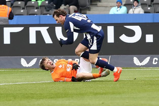 01.02.2026, xtgx, Fussball 2.Bundesliga, Hertha BSC Berlin - SV Darmstadt 98 v.l. Foul von Pascal Klemens (Hertha BSC Berlin) an Luca Marseiler (SV Darmstadt 98) das zum Elfmeter fuehrte Zweikampf, Aktion, action, battle for the ball (DFL DFB REGULATIONS PROHIBIT ANY USE OF PHOTOGRAPHS as IMAGE SEQUENCES and or QUASI-VIDEO) Berlin