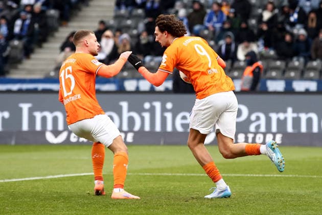 01.02.2026, xtgx, Fussball 2.Bundesliga, Hertha BSC Berlin - SV Darmstadt 98 v.l. Torjubel nach dem Tor zum celebrating the goal celebrate 2:1 durch Fraser Hornby (SV Darmstadt 98) mit Fabian Nürnberger (SV Darmstadt 98) (DFL DFB REGULATIONS PROHIBIT ANY USE OF PHOTOGRAPHS as IMAGE SEQUENCES and or QUASI-VIDEO) Berlin