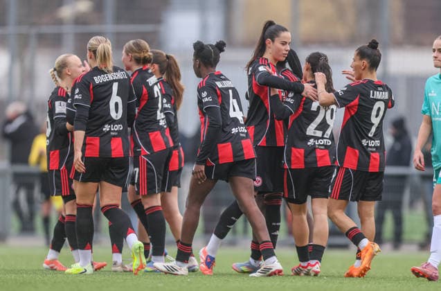GER, Frankfurt, Eintracht Frankfurt II vs VfR Warbeyen, 2. Frauen Bundesliga, Fussball, DFB, Spielzeit 2025 2026, Stadion am Bretanobad, 15. Spieltag im Bild: Mira Arouna (Eintracht Frankfurt II 28) erzielt das Tor zum 1:0, Jubel, Freude und Emotionen nach dem Tor DFB DFL REGULATIONS PROHIBIT ANY USE OF PHOTOGRAPHS AS IMAGE SEQUENCES AND OR QUASI-VIDEO, 01.02.2026 Copyright: HMBxMedia HendrikxHamelau