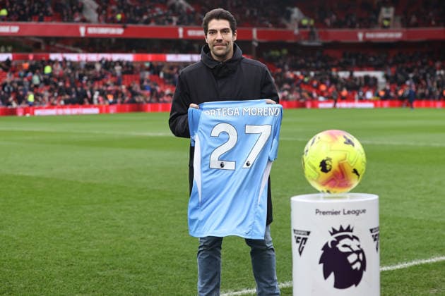 Nottingham Forest v Crystal Palace, Premier League New Nottingham Forest signing Stefan Ortega is unveiled to the fans before the Nottingham Forest v Crystal Palace Premier League match at the City Ground, West Bridgford, England on 1 February 2026 Credit: Ryan Crockett Every Second Media Editorial use only. All images are copyright Every Second Media Limited. No images may be reproduced without prior permission. All rights reserved. Premier League and Football League images are subject to licensing agreements with Football DataCo Limited. see https: www.football-dataco.com Copyright: xIMAGO EveryxSecondxMediax ESM-1783-0015 RyanxCrockettx xEveryxSecondxMediax