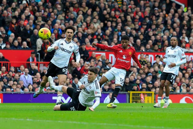 Manchester United, ManU v Fulham, Premier League Amad Diallo (16) of Manchester United has a shot on goal during the Premier League match between Manchester United and Fulham at Old Trafford, Manchester, UK on 1 February 2026. Manchester Old Trafford Greater Manchester UK Editorial use only DataCo restrictions apply See www.football-dataco.com , Copyright: xConorxMolloyx PSI-23668-0045